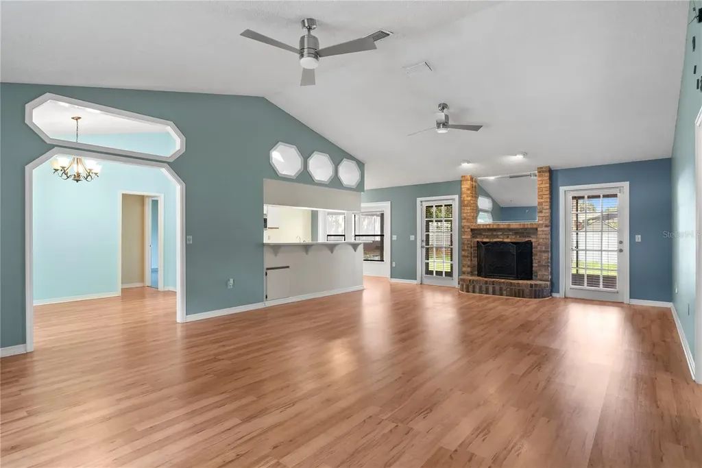 9109 Queen Elizabeth Court Orlando FL 32818