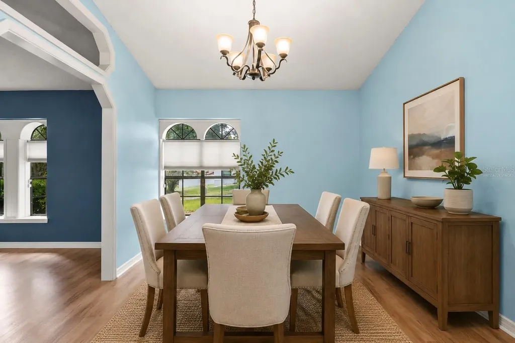 9109 Queen Elizabeth Court Orlando FL 32818