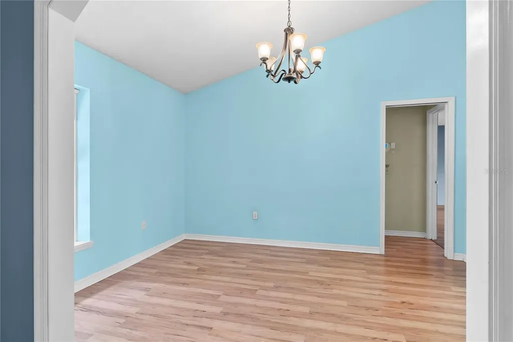 9109 Queen Elizabeth Court Orlando FL 32818
