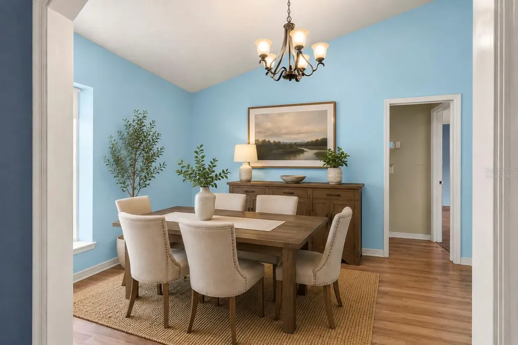 9109 Queen Elizabeth Court Orlando FL 32818