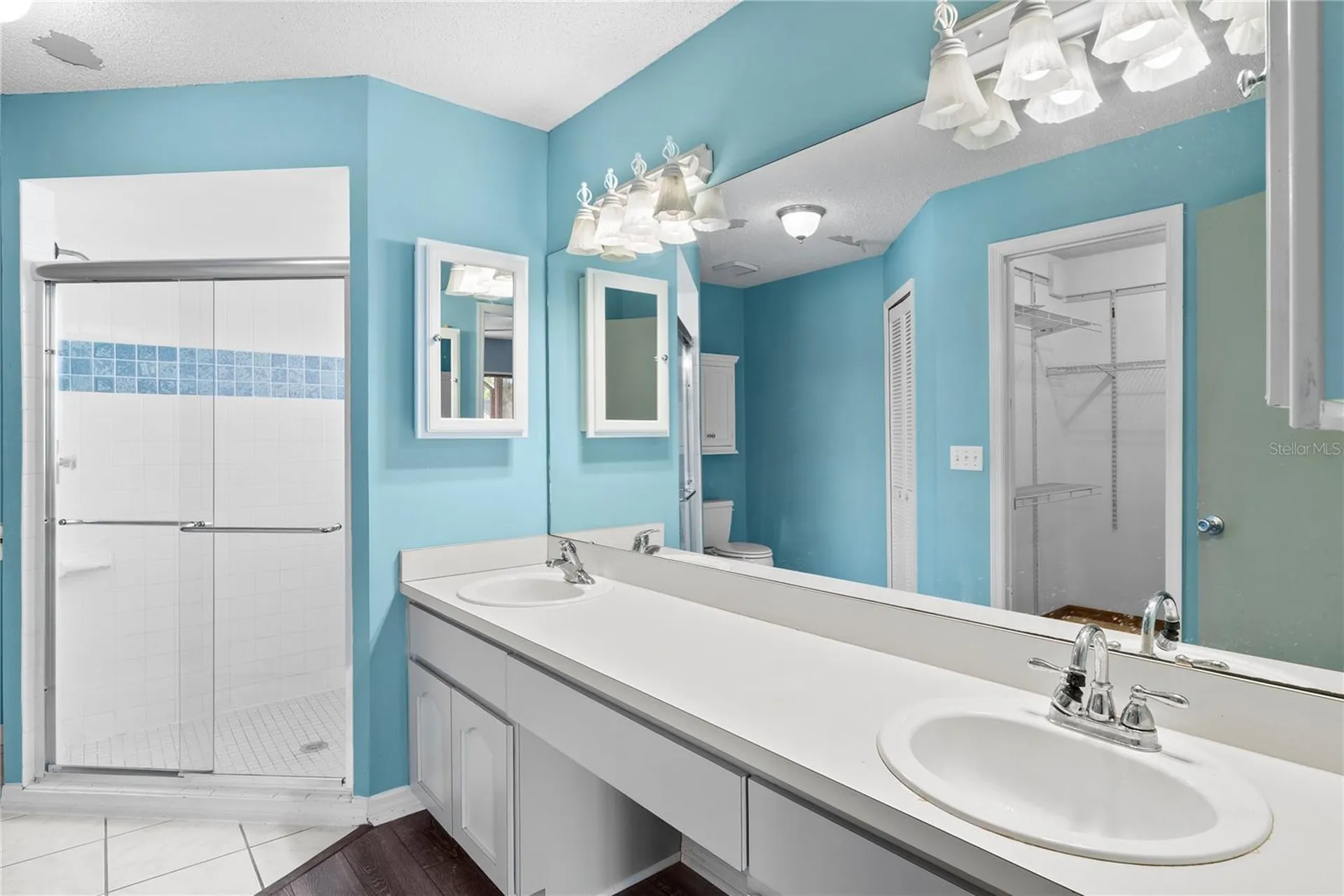 9109 Queen Elizabeth Court Orlando FL 32818