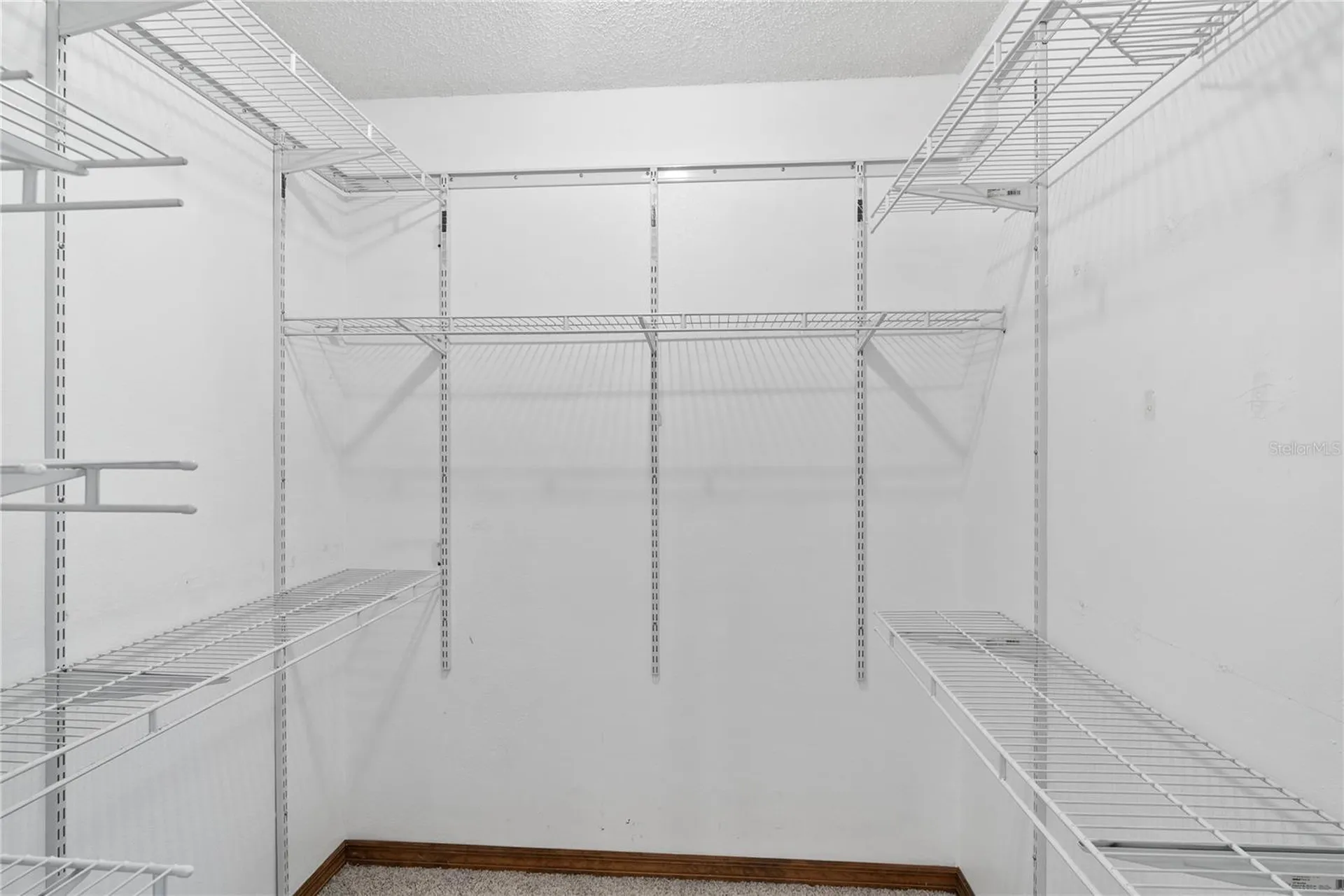 9109 Queen Elizabeth Court Orlando FL 32818
