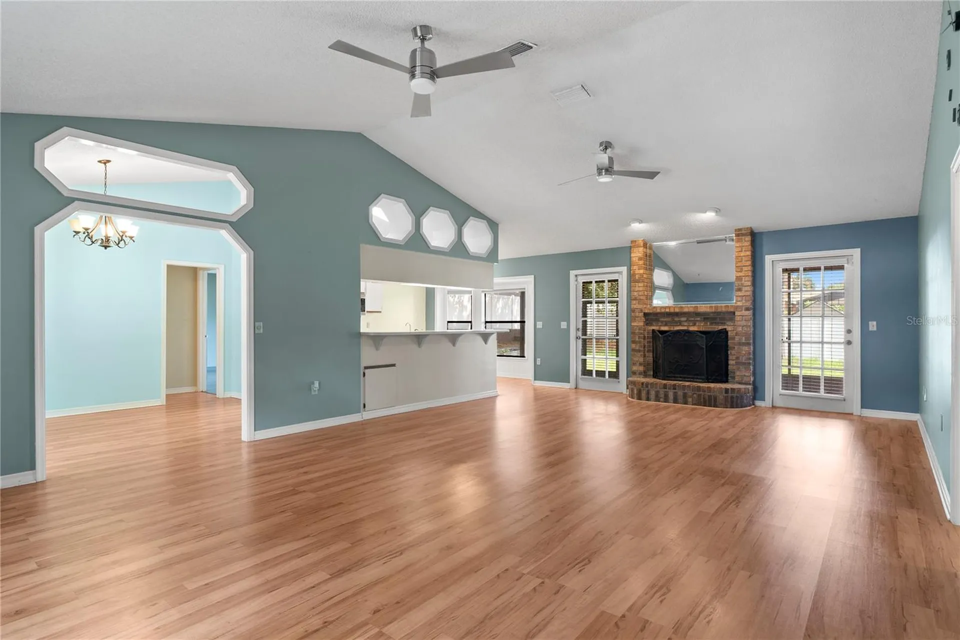 9109 Queen Elizabeth Court Orlando FL 32818