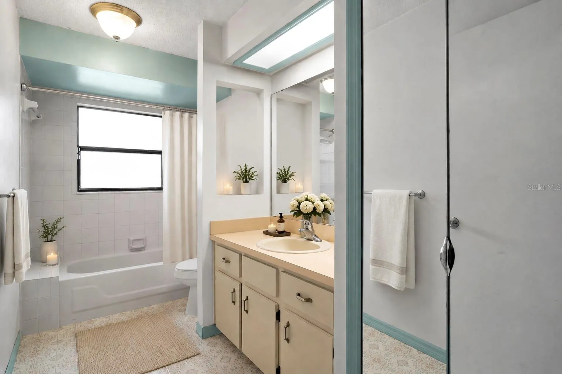 9109 Queen Elizabeth Court Orlando FL 32818