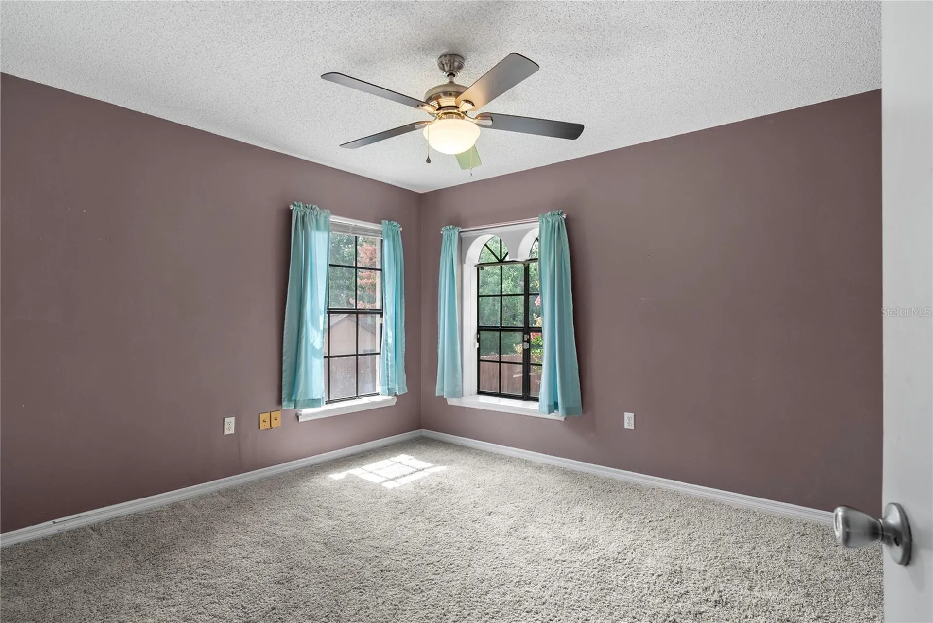 9109 Queen Elizabeth Court Orlando FL 32818