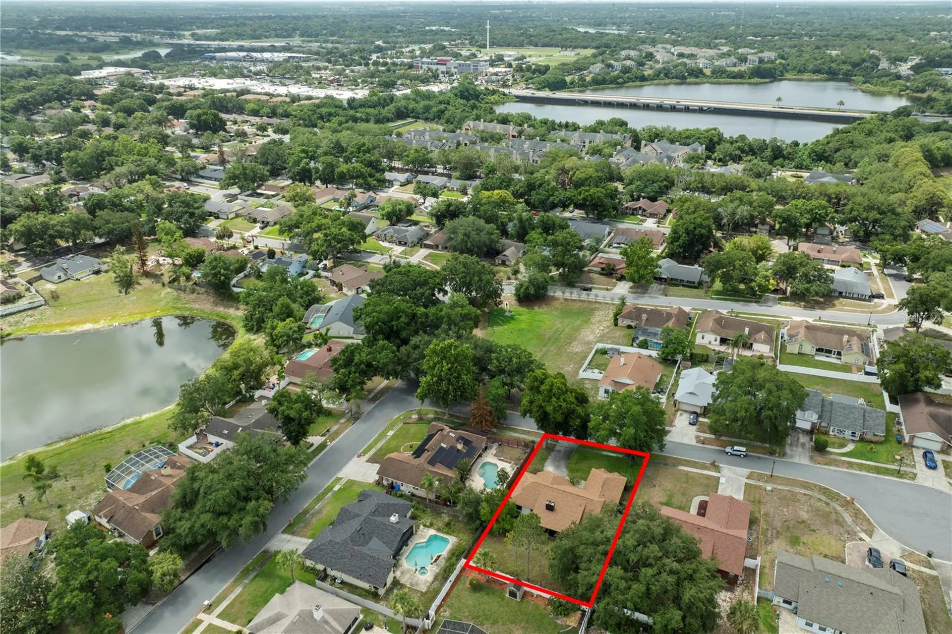 9109 Queen Elizabeth Court Orlando FL 32818