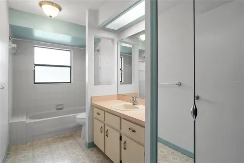 9109 Queen Elizabeth Court Orlando FL 32818