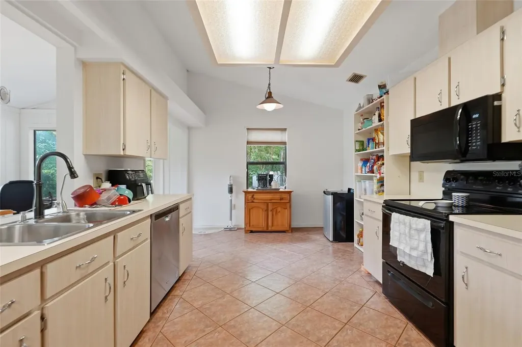 17026 Southside Court High Springs FL 32643
