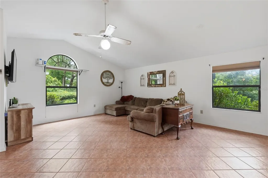17026 Southside Court High Springs FL 32643