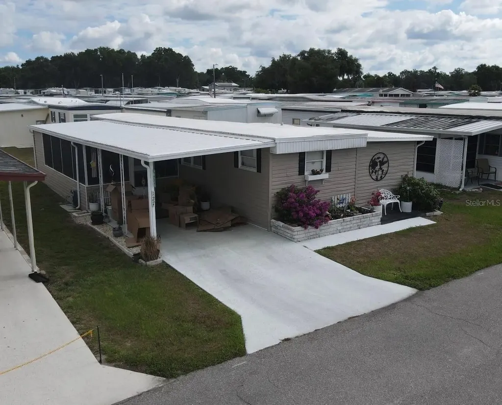 38533 Lansing Avenue Zephyrhills FL 33542