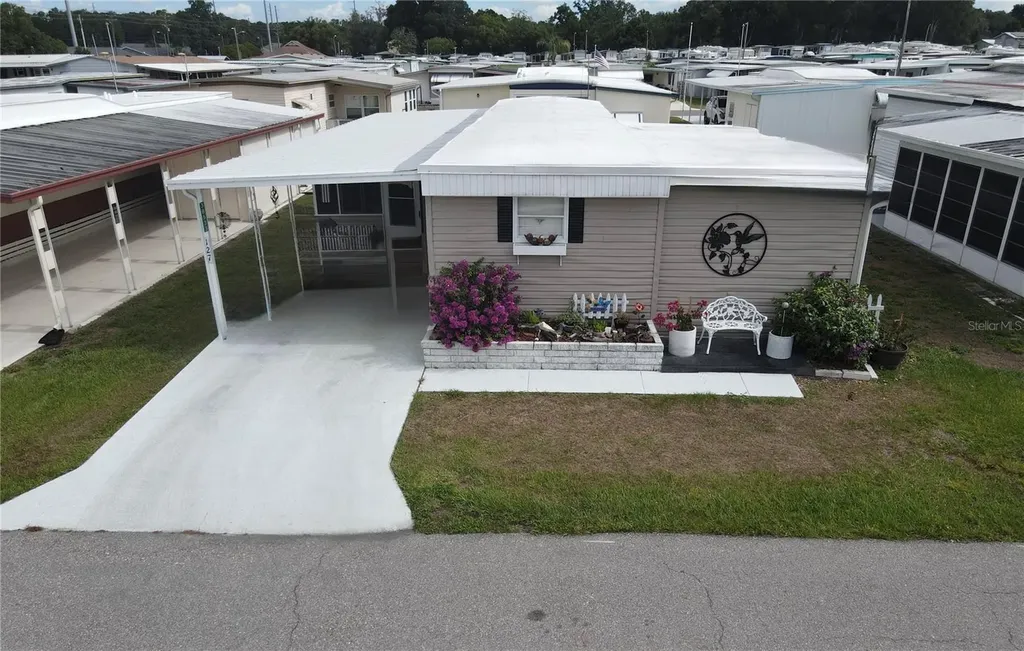 38533 Lansing Avenue Zephyrhills FL 33542