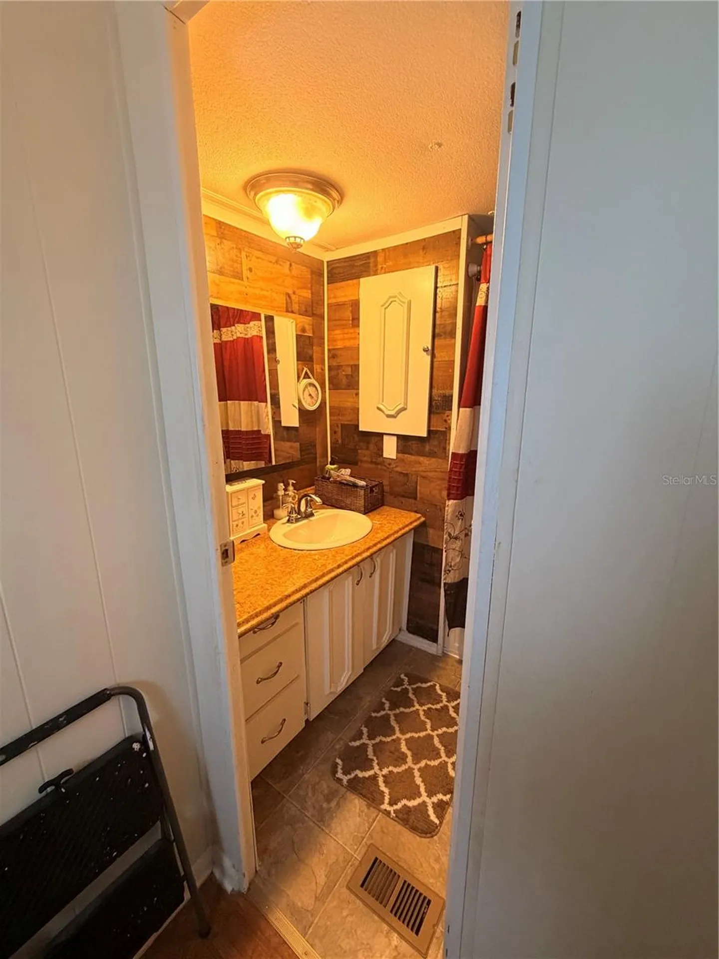 38533 Lansing Avenue Zephyrhills FL 33542