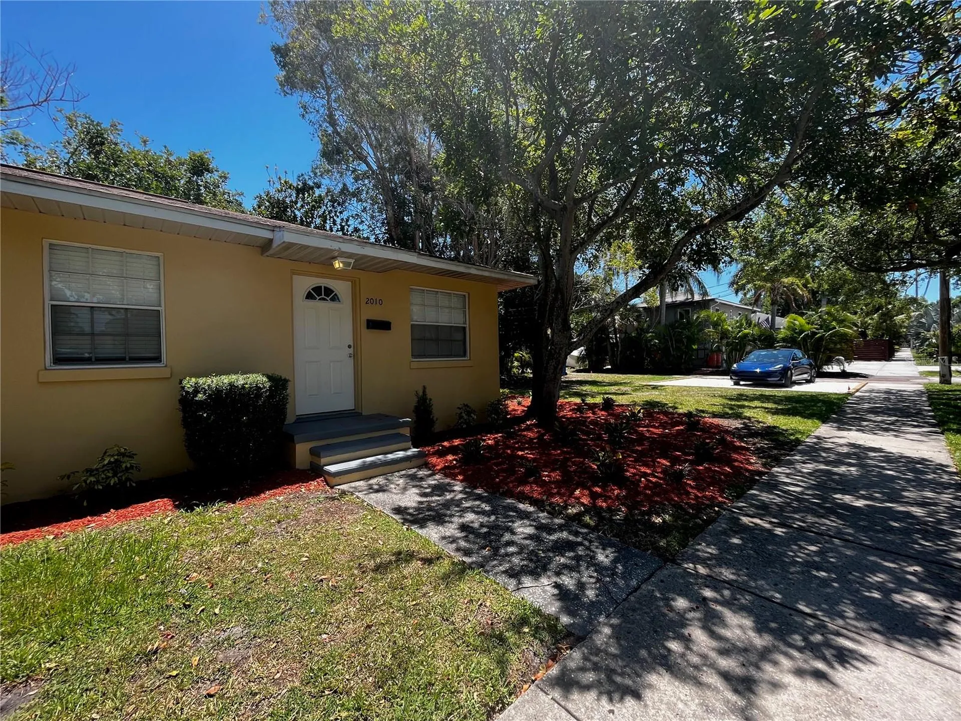 260 20th Avenue S St Petersburg FL 33705