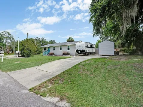5633 Essex Way New Port Richey FL 34652