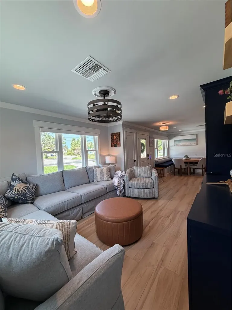3921 Belle Vista Drive E St Pete Beach FL 33706