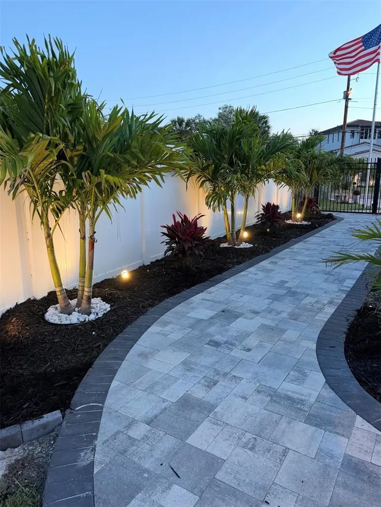 3921 Belle Vista Drive E St Pete Beach FL 33706