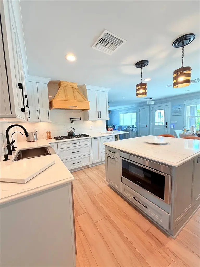 3921 Belle Vista Drive E St Pete Beach FL 33706