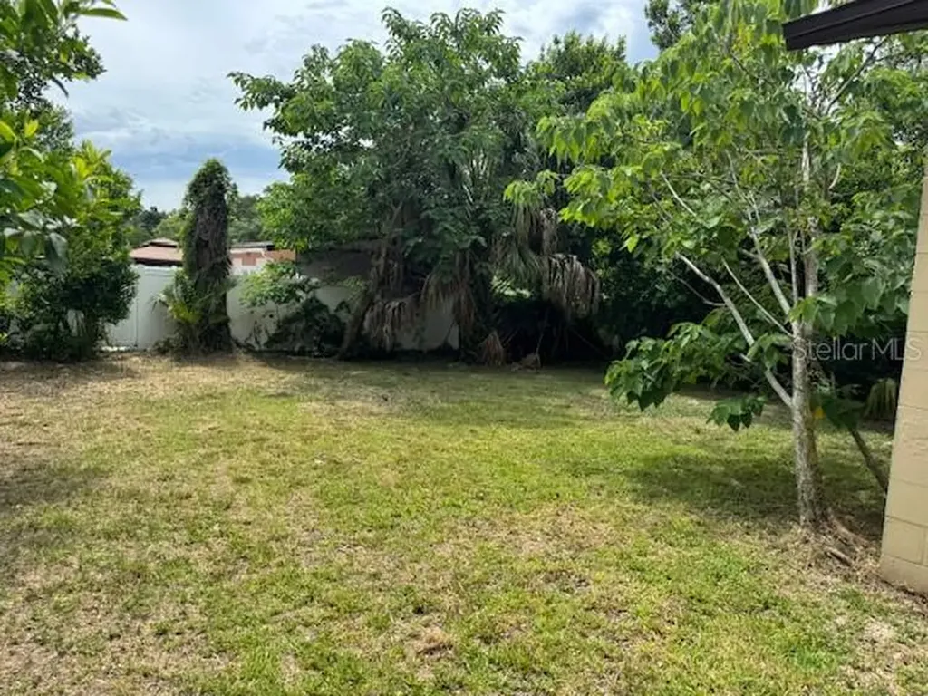 8609 N 13th Street Tampa FL 33604