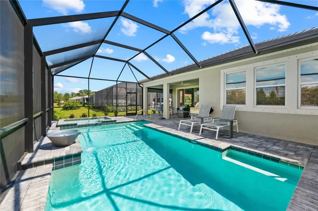 5697 Long Shore Loop Sarasota FL 34238