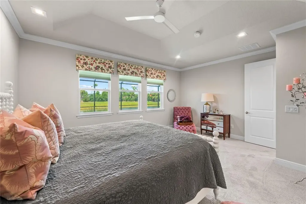 5697 Long Shore Loop Sarasota FL 34238