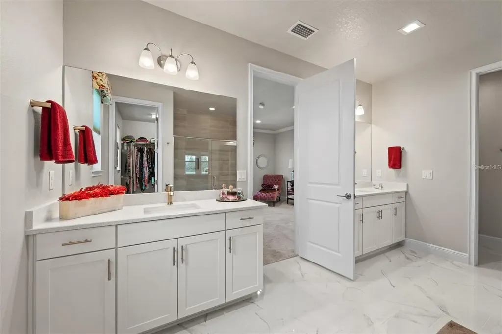 5697 Long Shore Loop Sarasota FL 34238