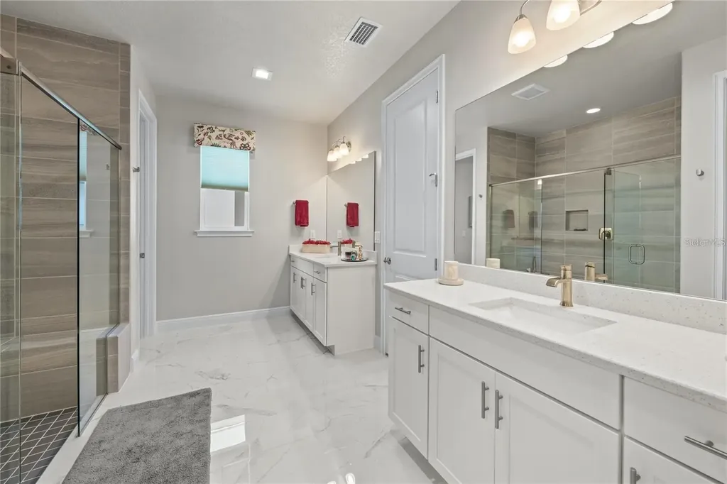 5697 Long Shore Loop Sarasota FL 34238