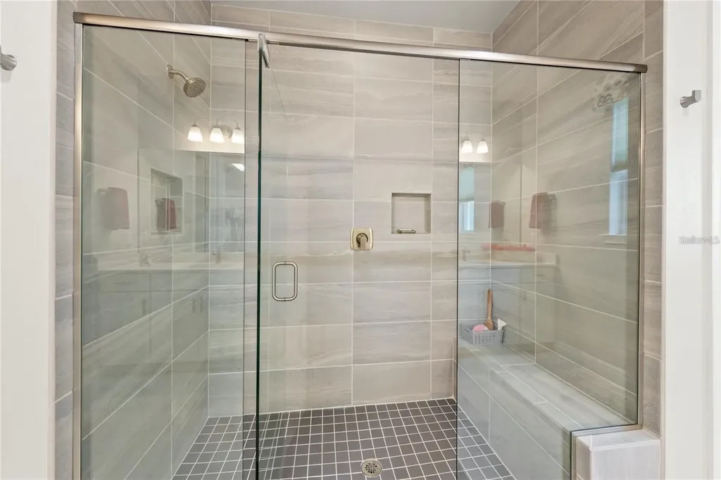 5697 Long Shore Loop Sarasota FL 34238