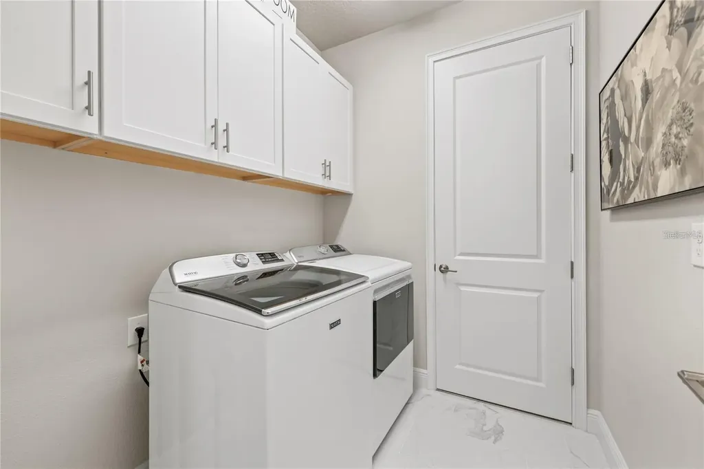 5697 Long Shore Loop Sarasota FL 34238