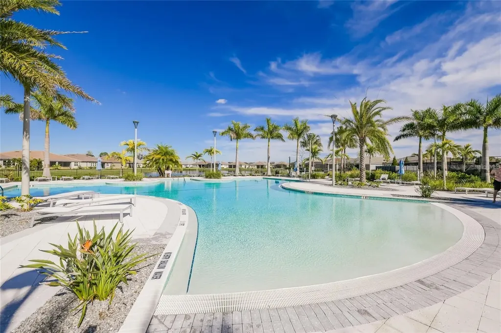 5697 Long Shore Loop Sarasota FL 34238