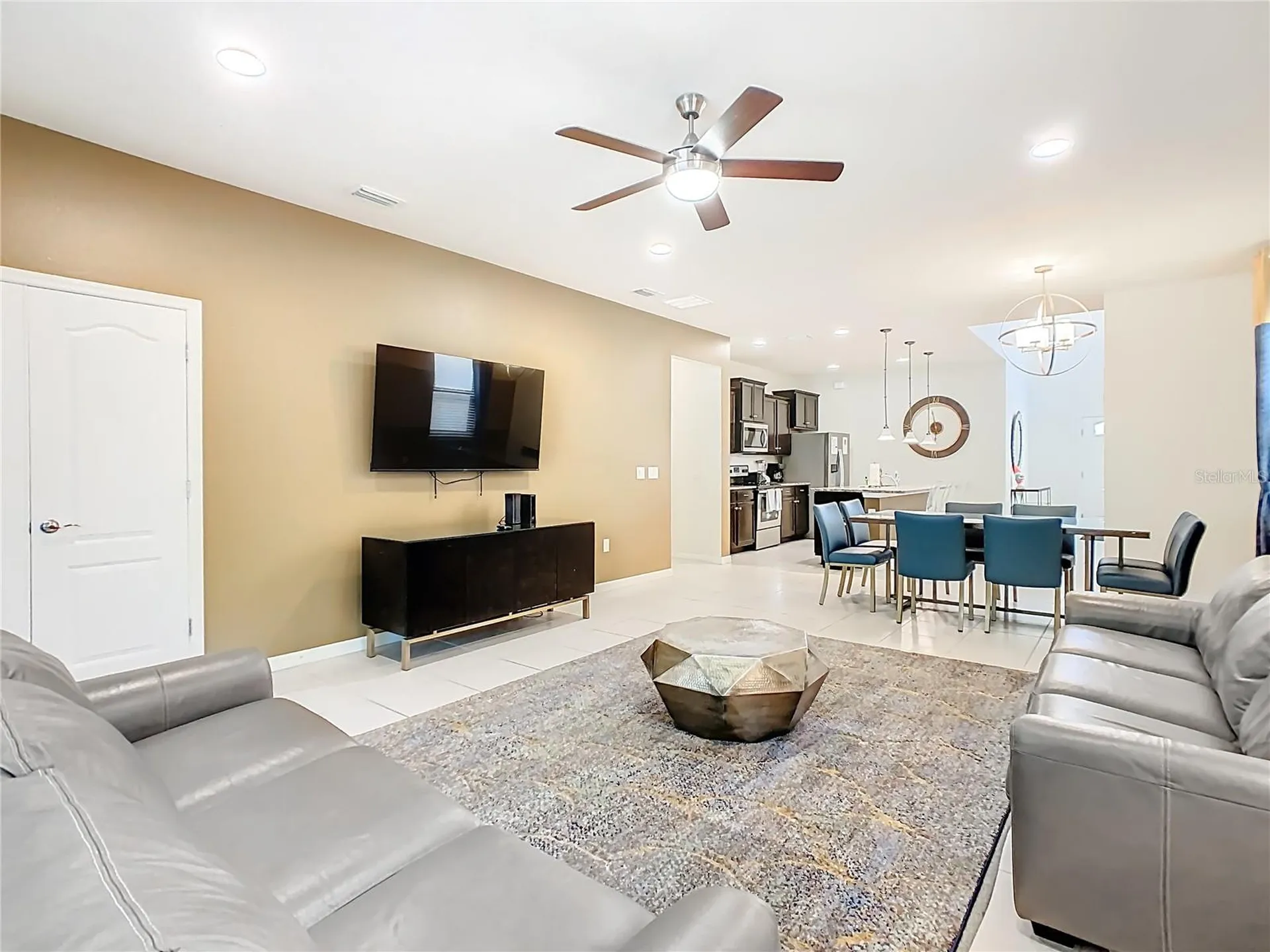 1809 Nice Court Kissimmee FL 34747