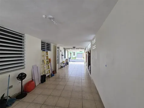 K17 Calle Amistad Las Piedras PR 00771