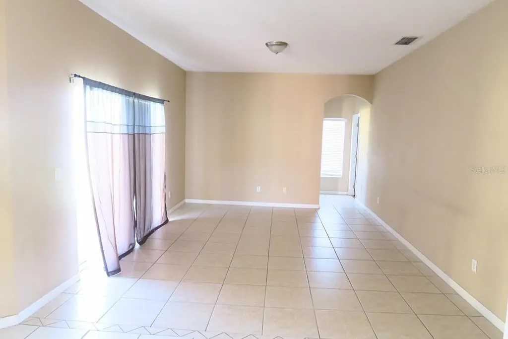 2906 Sweetspire Circle Kissimmee FL 34746