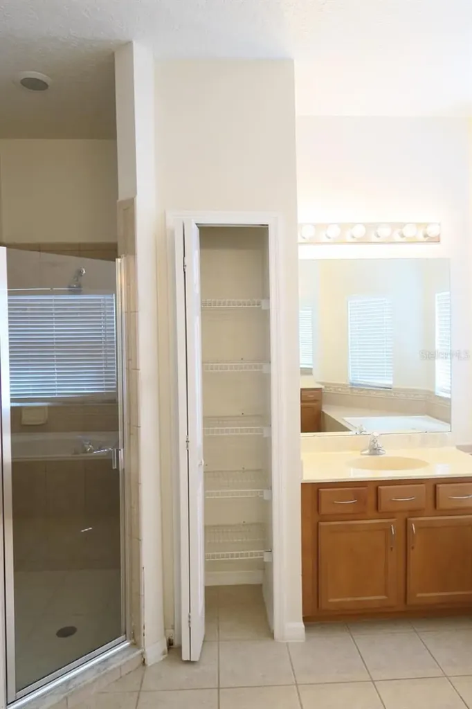 2906 Sweetspire Circle Kissimmee FL 34746