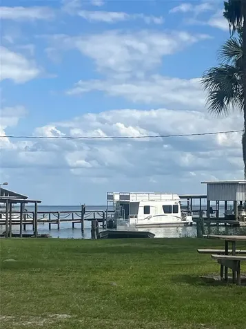 137 E Boundary Drive Georgetown FL 32139