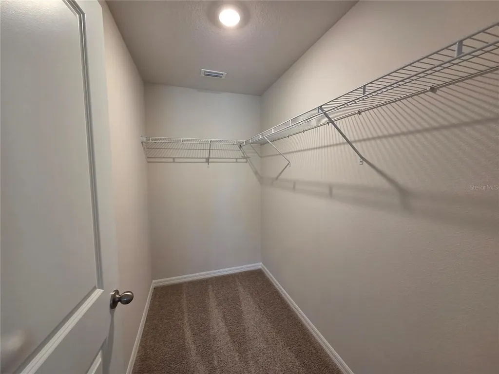 10646 Hidden Banks Glen Parrish FL 34219