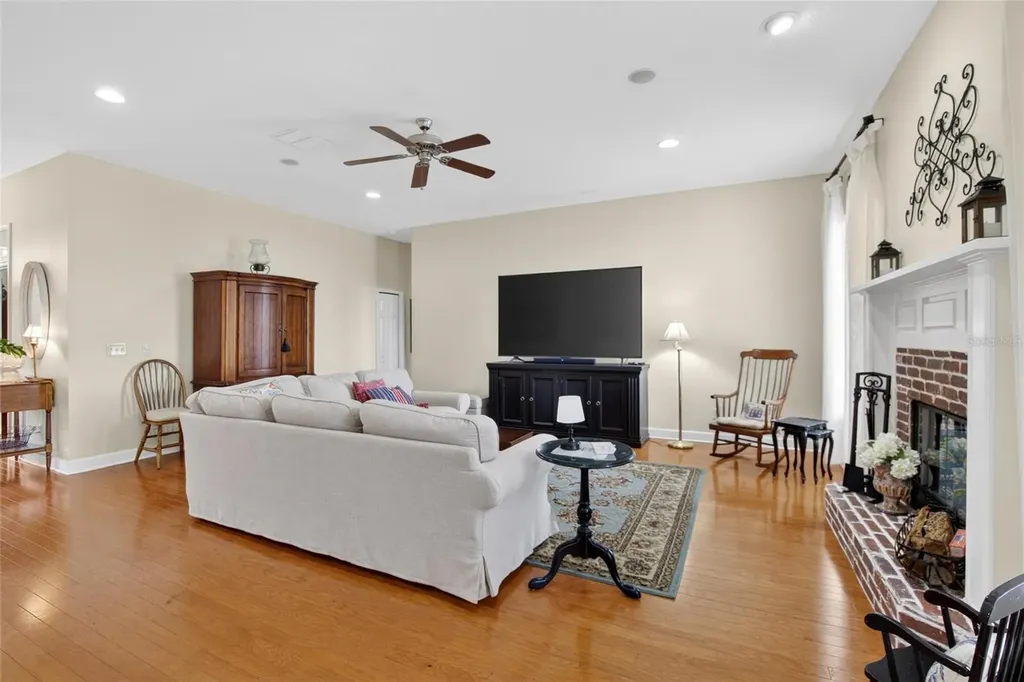 18622 Dorman Road Lithia FL 33547
