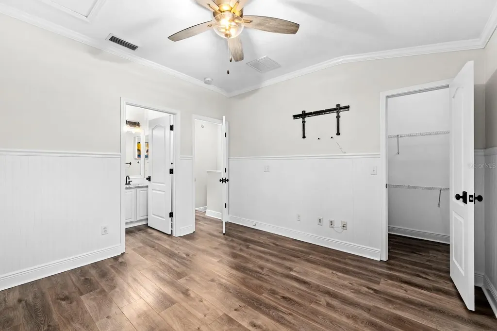15836 Fishhawk Falls Drive Lithia FL 33547