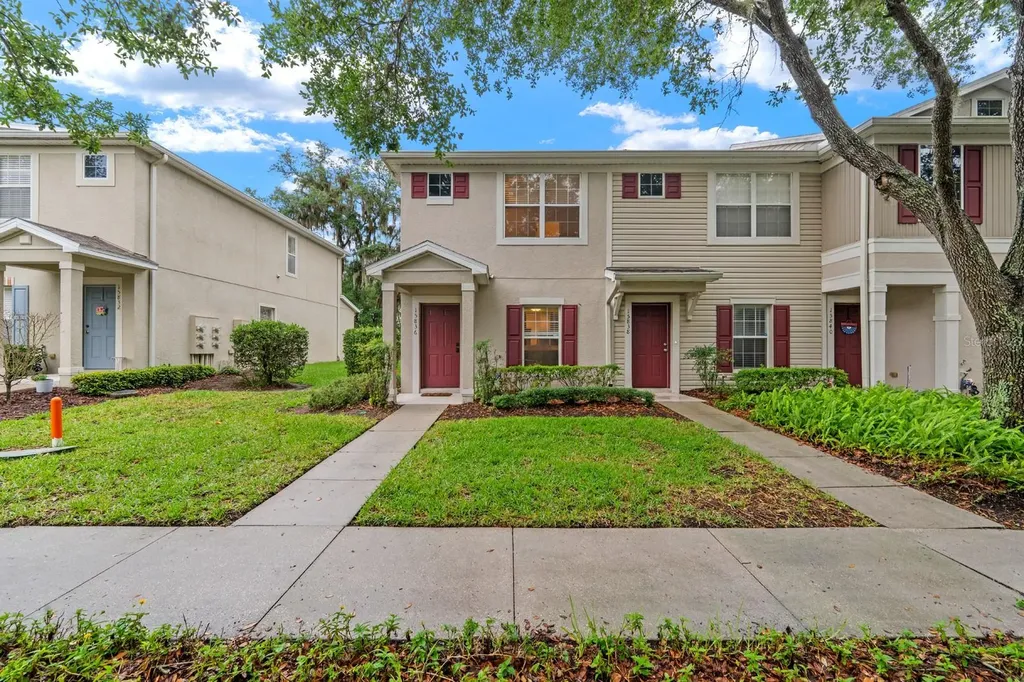 15836 Fishhawk Falls Drive Lithia FL 33547