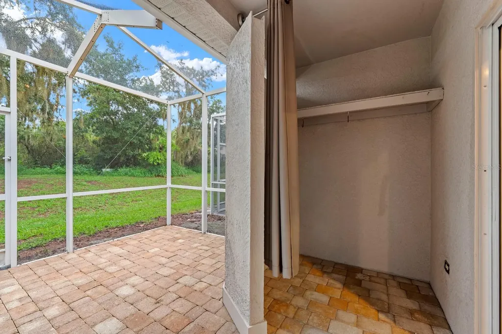 15836 Fishhawk Falls Drive Lithia FL 33547