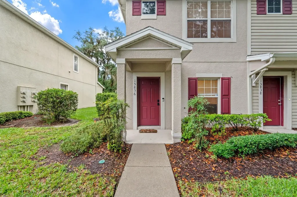 15836 Fishhawk Falls Drive Lithia FL 33547