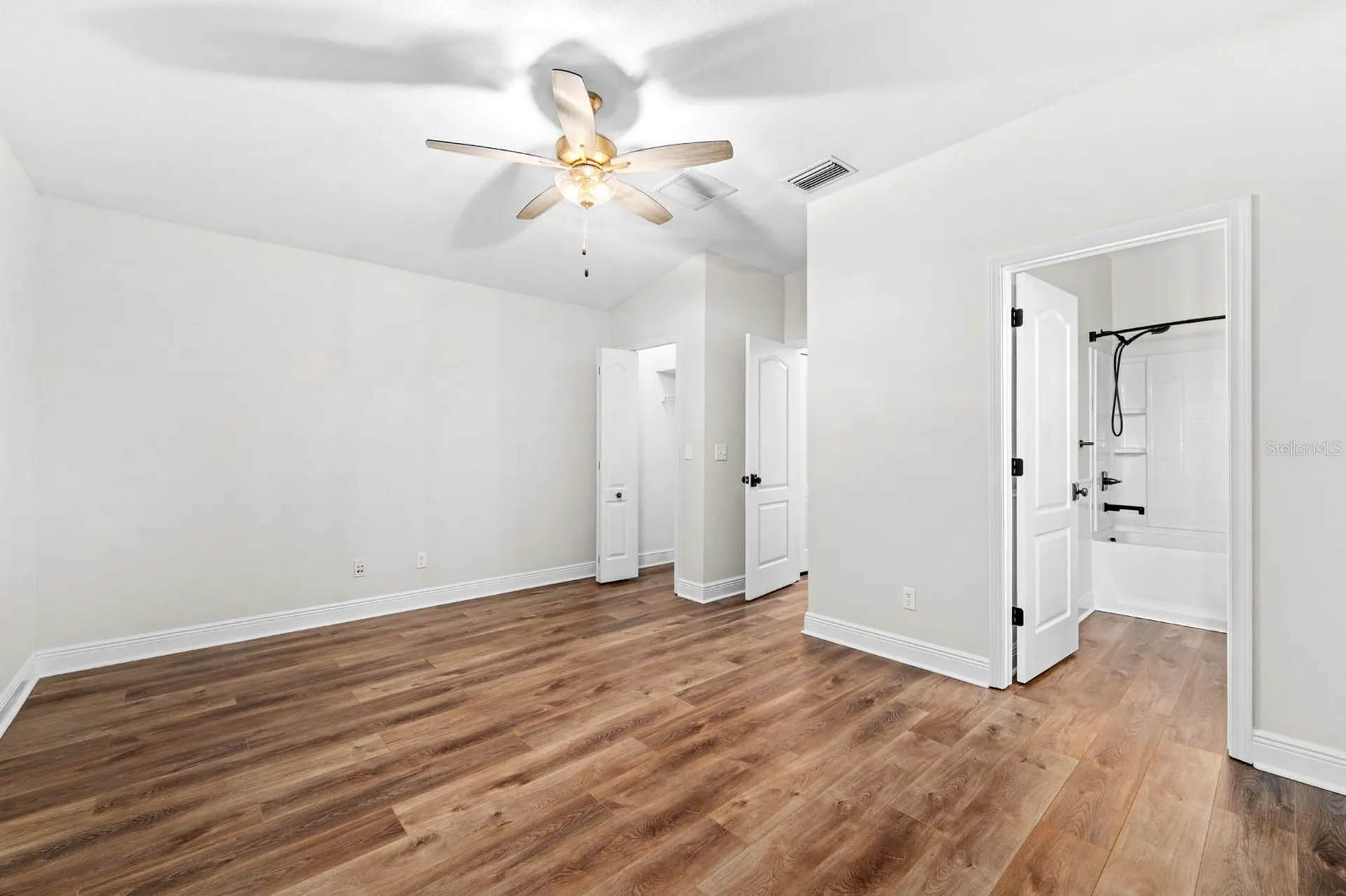 15836 Fishhawk Falls Drive Lithia FL 33547