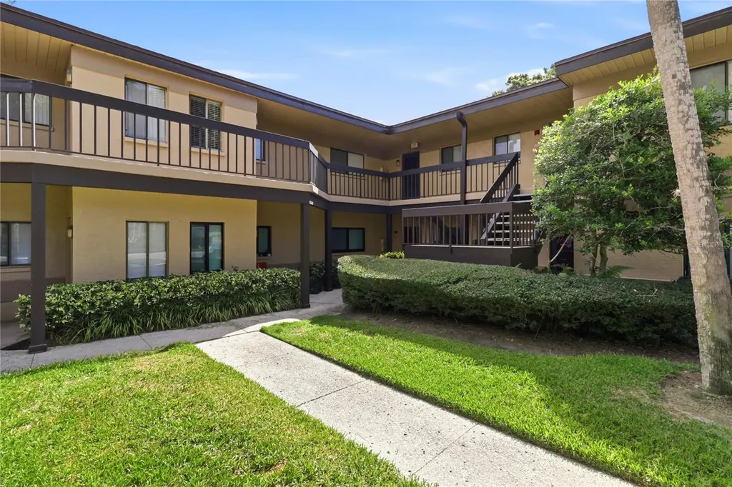 2685 Sabal Springs Circle Clearwater FL 33761