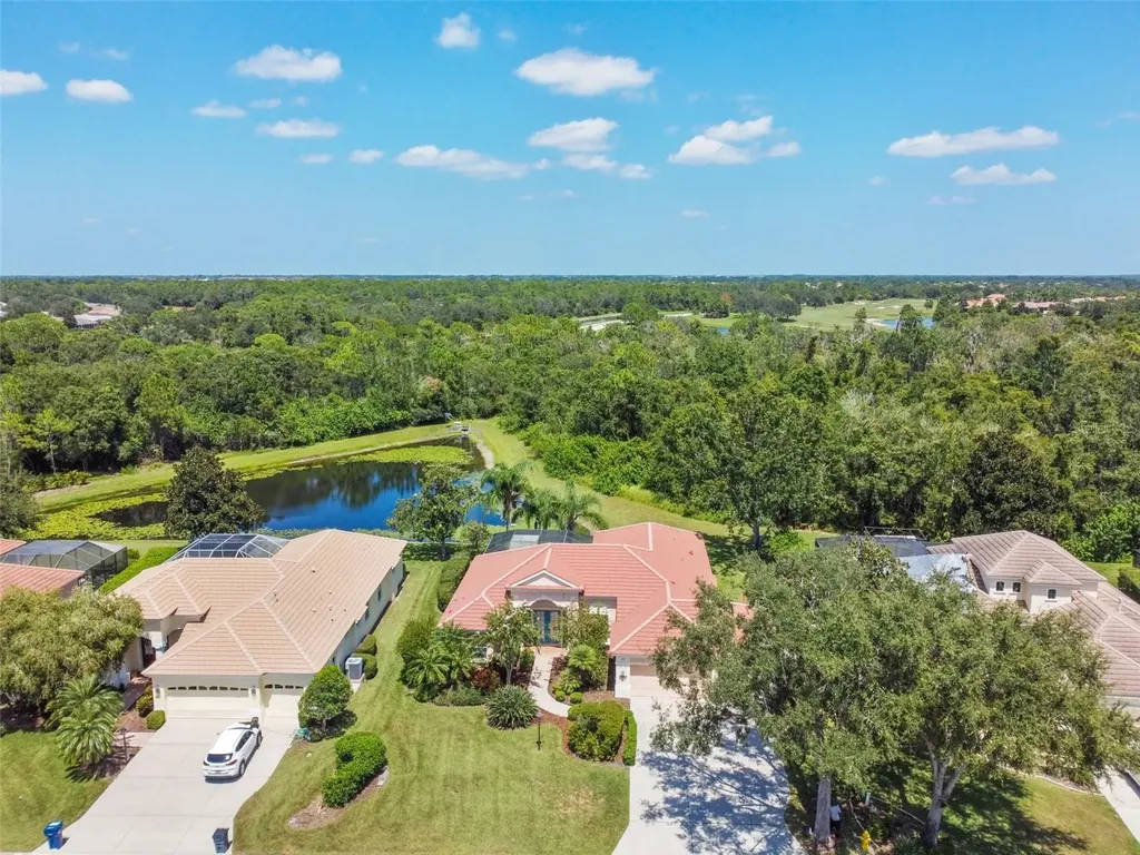 6815 Honeysuckle Trail Lakewood Ranch FL 34202