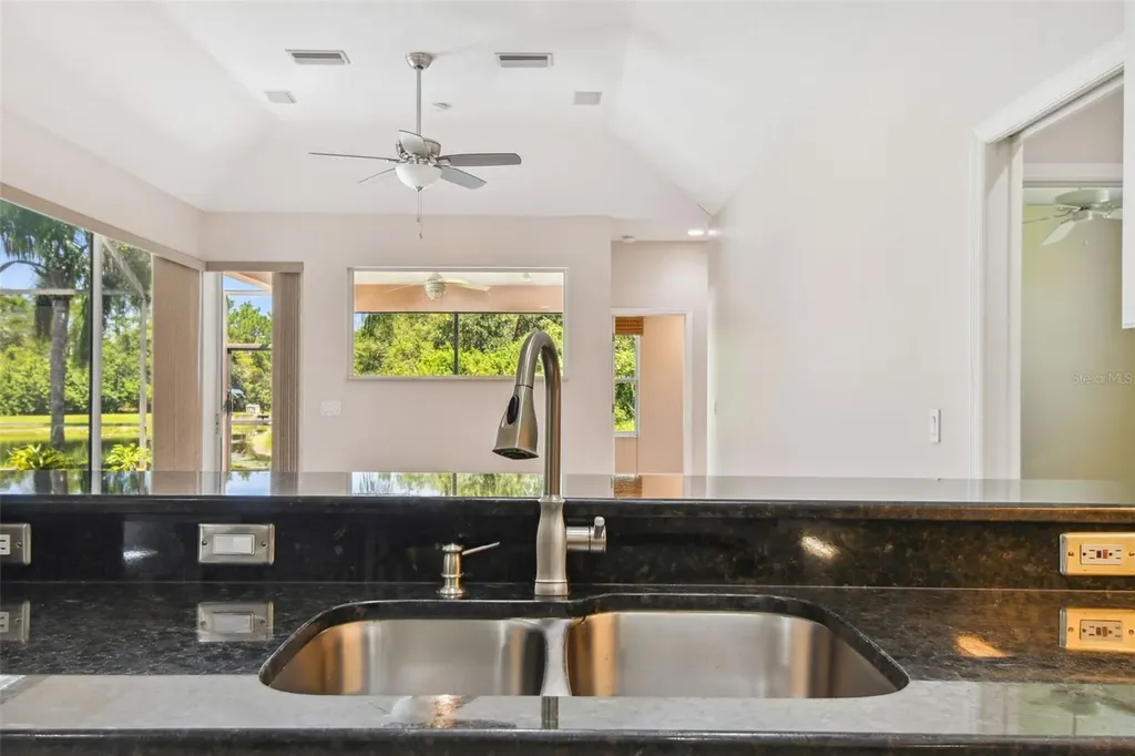 6815 Honeysuckle Trail Lakewood Ranch FL 34202