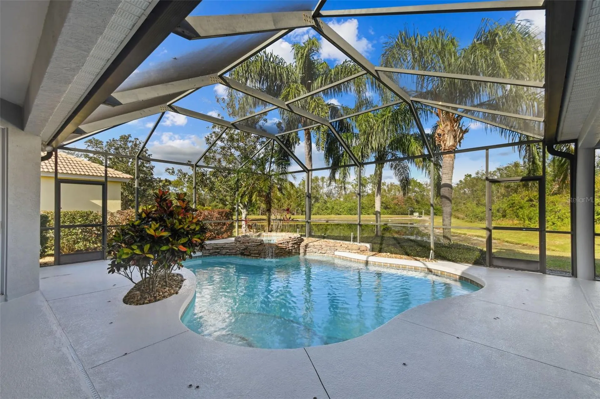 6815 Honeysuckle Trail Lakewood Ranch FL 34202