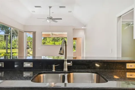 6815 Honeysuckle Trail Lakewood Ranch FL 34202