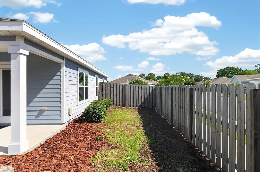 25109 SW 7th Lane Newberry FL 32669