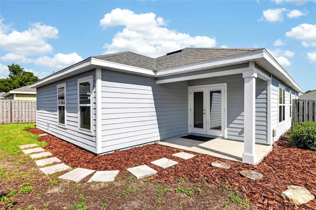 25109 SW 7th Lane Newberry FL 32669