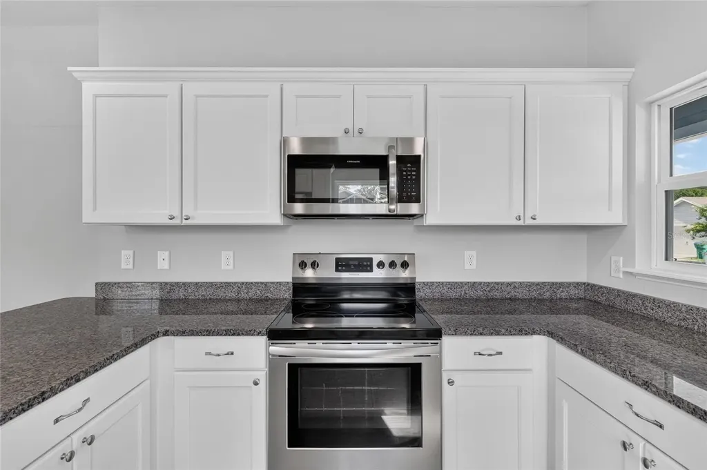 25109 SW 7th Lane Newberry FL 32669