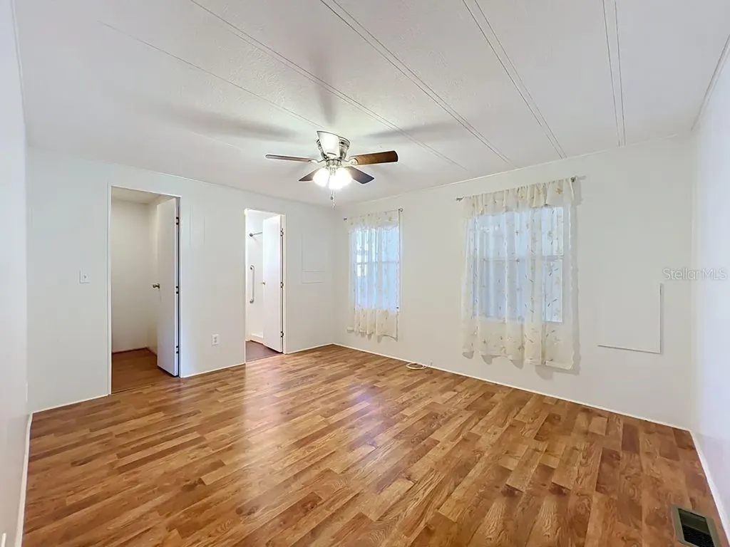 1203 Apache Circle Tavares FL 32778
